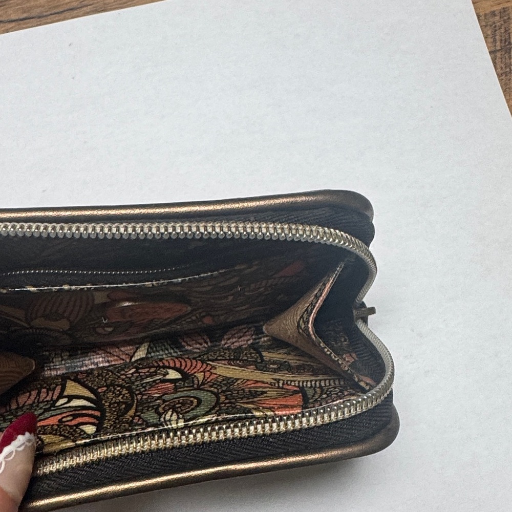Sakroots Artistic Pattern Wallet with Keychain - Picture 2 of 3